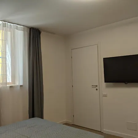 Pallanza Courtyard 公寓 韦尔巴尼亚